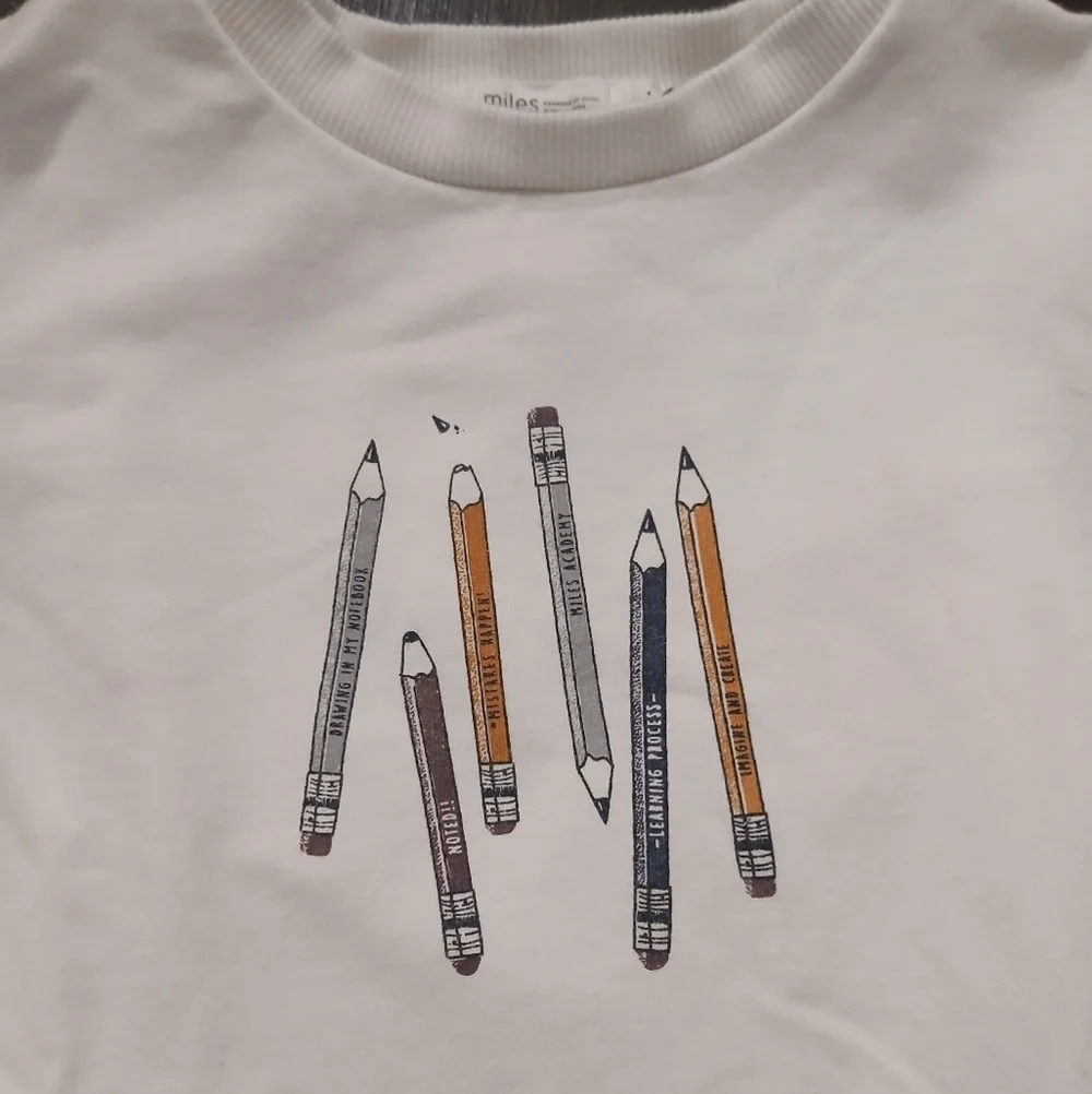 Kids White Crewneck Sweater Pencil Graphic Sweater Size 4 miles Kids